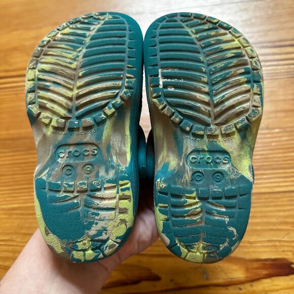 CROCS green blue classic slip on clogs SIZE 9 - Picture 2 of 4